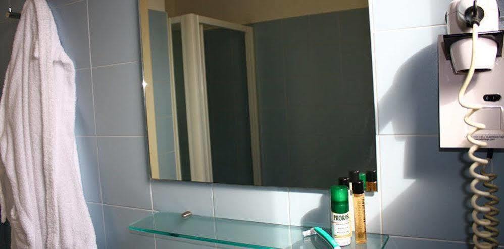 Residence Avana Senigallia Eksteriør bilde